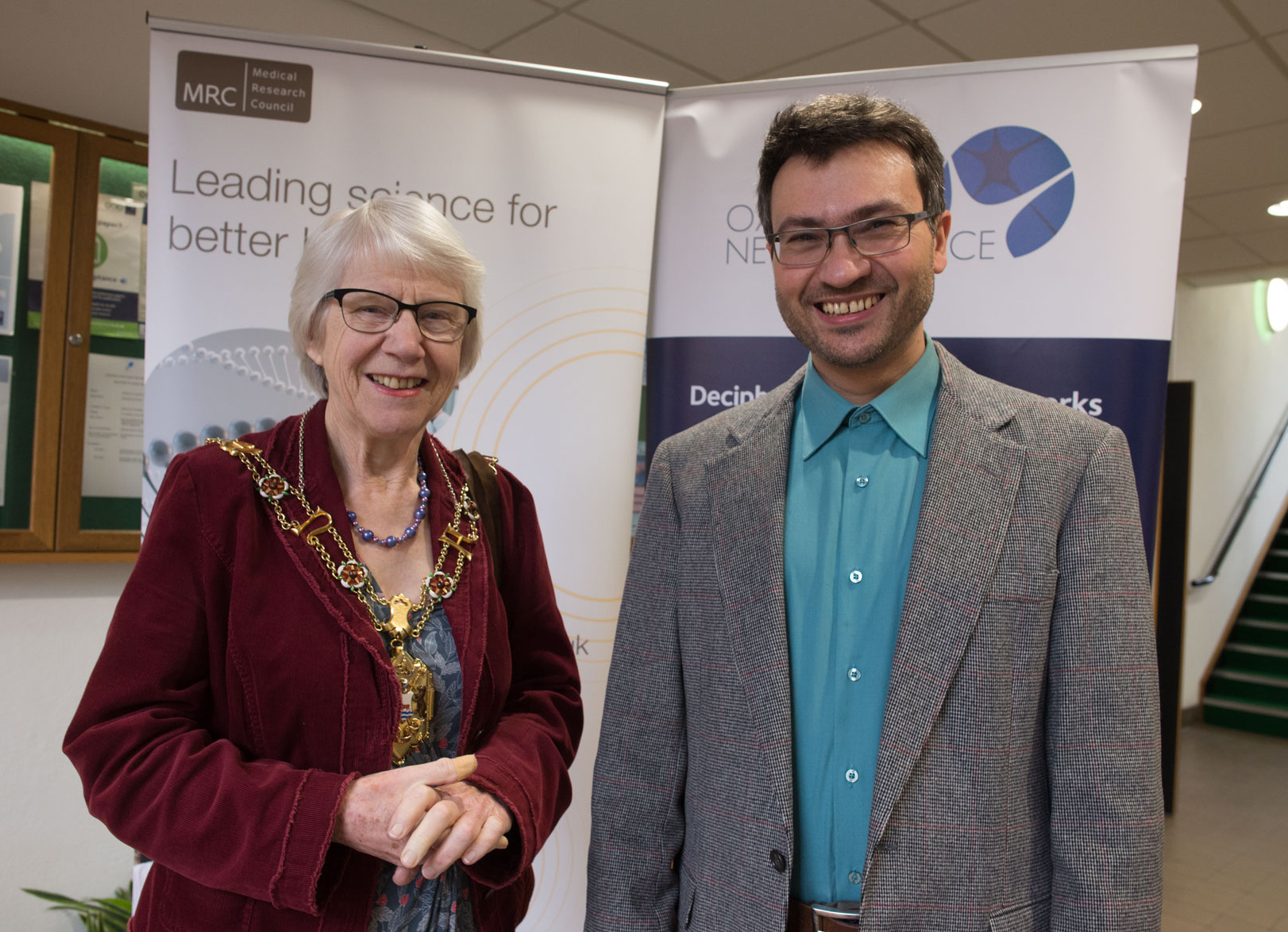 The MRC BNDU is visited by Councillor Jean Fooks, the Lord Mayor of Oxford, here with Unit scientist Dr Rafal Bogacz.