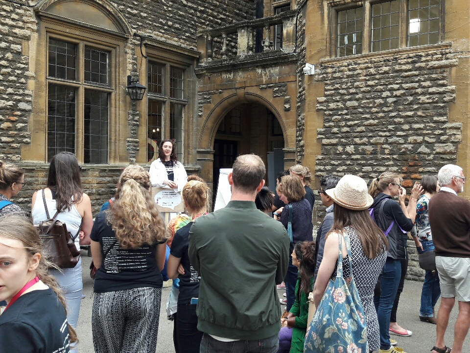 Unit scientist Helen Barron draws a crowd at the Soapbox Science outreach event held in Oxford.